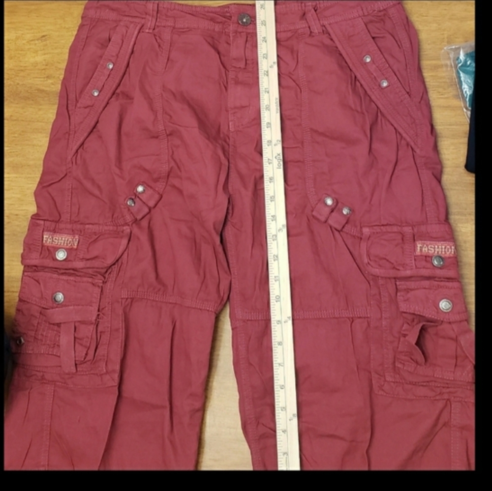 NWT  Men's Brick Colored Cargo Shorts 40 with Pockets Cinch Ties At Knee